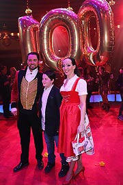 Martin Lacey jr. , Sohn Alexia, Jana Mandana-Lacey Krone (©Foto: Martin Schmitz)